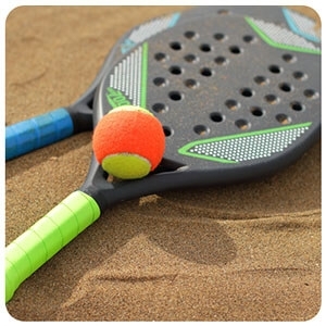 Beach tennis