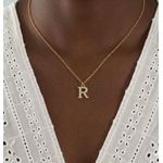 product_image_name-Generic-Collier pour femme en acier inoxydable qui ne change pas de couleur avec pendentif en lettre R parfait pour les prénoms qui commencent par R-1