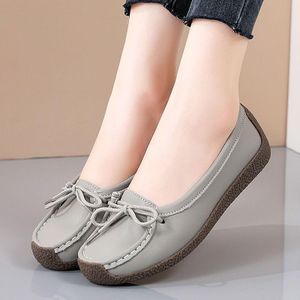 GLARPEBIE Chaussures plates confortables pour femme, habillées, décontractées, à bout rond Chaussures habillées en similicuir pour femmes avec nœud- Gris