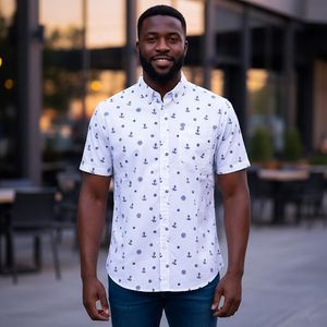 Chemise Homme Manches Courtes - Imprimé Nautique Chic - Blanc & Bleu Venant de Londres