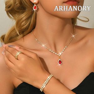 ARHANORY Ensemble Bijoux 4 Pièces Collier Boucles d’oreilles Bague Bracelet Femme Rouge Goutte d’Eau Strass – Doré