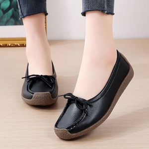 GLARPEBIE Chaussures plates confortables pour femme, habillées, décontractées, à bout rond Chaussures habillées en similicuir pour femmes avec nœud- Noir
