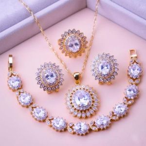 Parure de Bijoux Femme 4 Pièces - Plaqué Or 24K - Cristal Zircon Luxe - Collier, Bracelet, Boucles & Bague