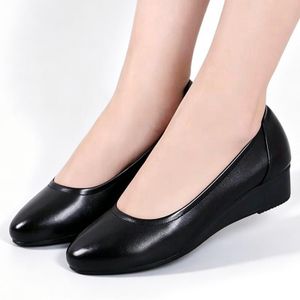 SHJO Talons Compensés Femme Similicuir Souple Marche Facile Mode Mariage Classique Dame Chaussures - Noir