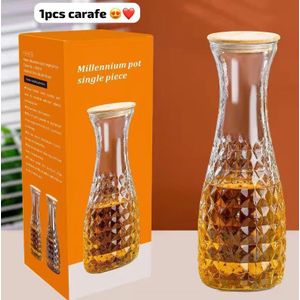 Carafe en verre motif géométrique ou "diamant" 