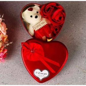 Boite en forme de coeur d'ours et de métal de rose rouge