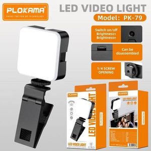  Lampe vidéo LED Plokama PK-79, accessoire d'éclairage compact et polyvalent conçu pour la création de contenu sur mobile et ordinateur.