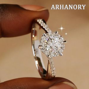 ARHANORY Bague de fiançailles élégante pour femme Bagues étincelantes en zircone cubique Mariée - Argent
