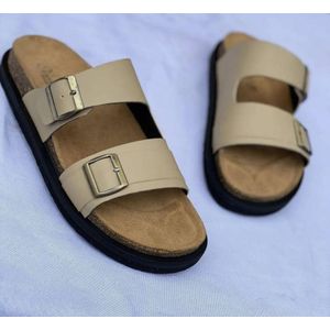 Sandale orthopédique en cuir beige bouclée ACOMO
