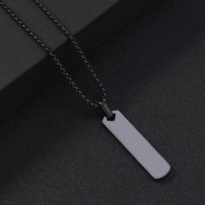Collier minimaliste pour homme avec pendentif barré bicolore et chaîne noire