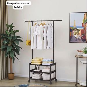 Porte-manteau avec étagères de rangement