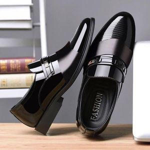GLARPEBIE Chaussures habillées pour hommes oxford formelles classiques en cuir synthétique verni à lacets pour affaires et mariages - Noir