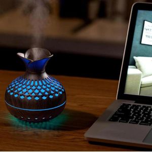Humidificateur d'air USB 300ml Humidificateur Mini Humidificateur de Bureau en Forme de Vase Creux avec Lumières de Nuit Colorées 7 couleurs, 2 Modes de Brouillard - Grain de bois foncé