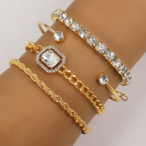 Ensemble de 4 bracelets dorés pour femme - Bracelets empilables avec strass et chaînes multicouches