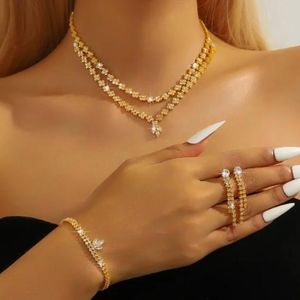 Ensemble De Bijoux Mode Européen Et Américain (Boucles d'oreilles, collier et bracelet)
