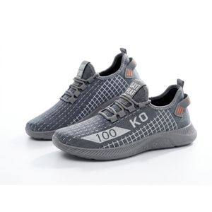 FUXING FASHION Men's breathable and wear-resistant sports shoes men sneakers shoes socks set 2 pairs of socks