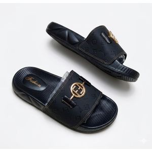  L'Élégance à vos pieds : Sandales "Fashion Luxe" Noir & Or