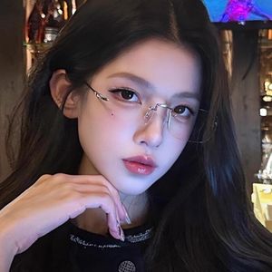 CALLIARA Lunettes sans bordure ornée de diamants, lunettes transparentes décoratives de luxe pour femmes, verres anti-lumière bleue, montures en métal ultra-légères