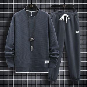 Survêtement Homme 2 Pièces Gris foncé à Motif Waffle Manches Longues et Patch à Logo Tenue Décontractée et Respirante