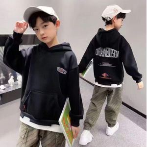 Sweat noire à capuche garçon – Manches longues – Doux et confortable – Tous les jours