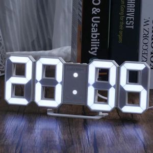 Autre Reveil/Horloge murale numérique 3D LED - 3  alarmes  - 7 pouces et  3 niveaux de luminosité