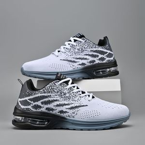 Chaussures de sport homme Des chaussures de foot pas cher et