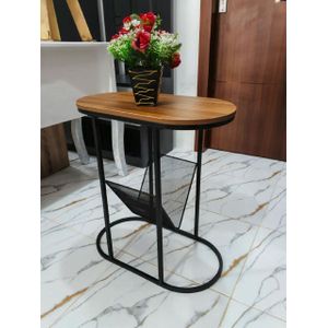 Table d'appoint de luxe moderne avec un mélange de fer forgé et de bois