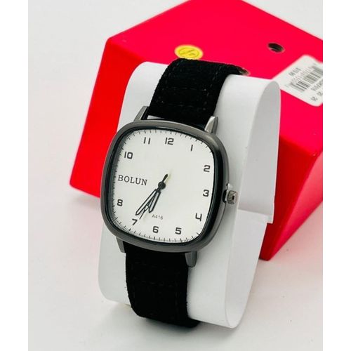 Montre cadran carré homme 2025