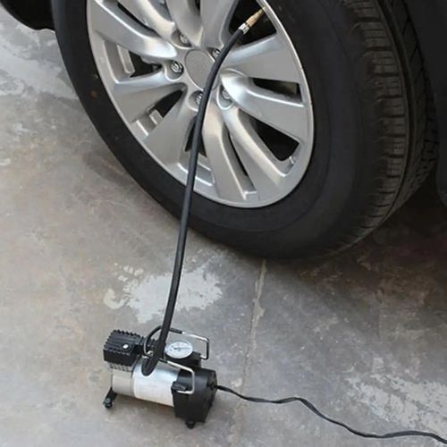 Pompe à air pour pneus de voiture