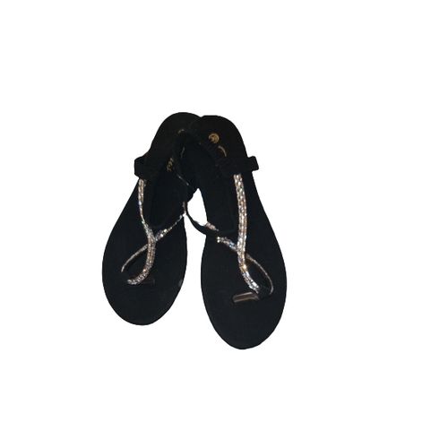 nu pied taille 35