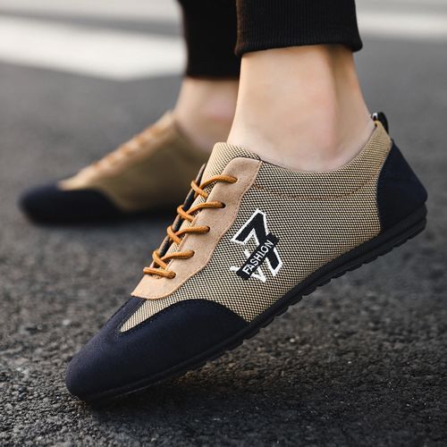 Chaussures pour les hommes sales
