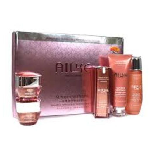 Ailke Coffret Ailke: Crème jour et Nuit, Sérum, Lotion et Gel de Douche - image 2