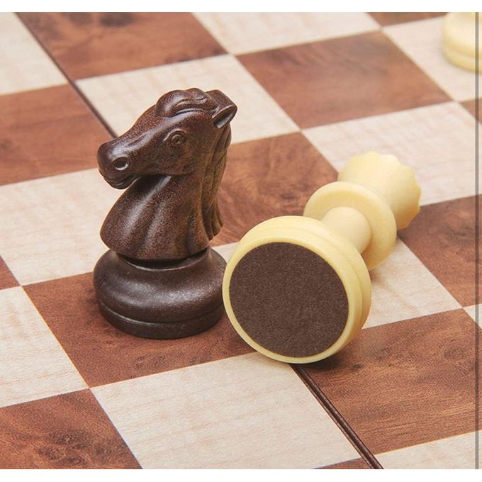 Jeu d'échecs magnétique de voyage 19x19 cm avec plateau pliable et pions lestés